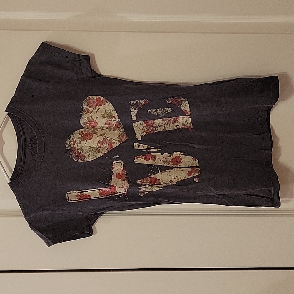 Like New LOVE Graphic T with Vintage Pattern